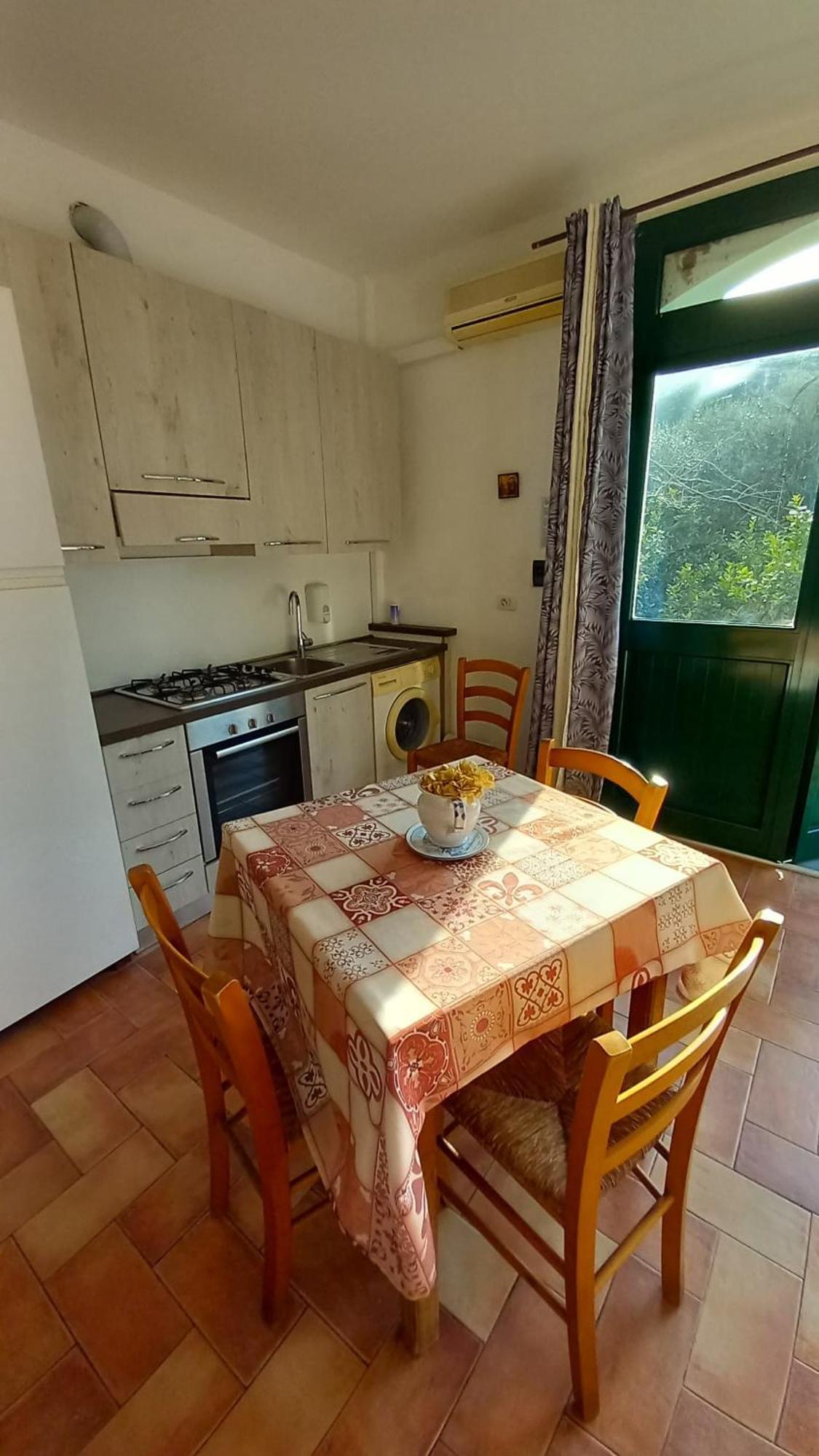 צ'לה ליגורה Agriturismo Cele מראה חיצוני תמונה