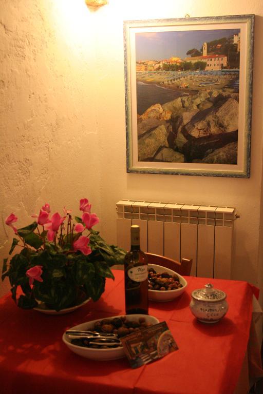 צ'לה ליגורה Agriturismo Cele מראה חיצוני תמונה