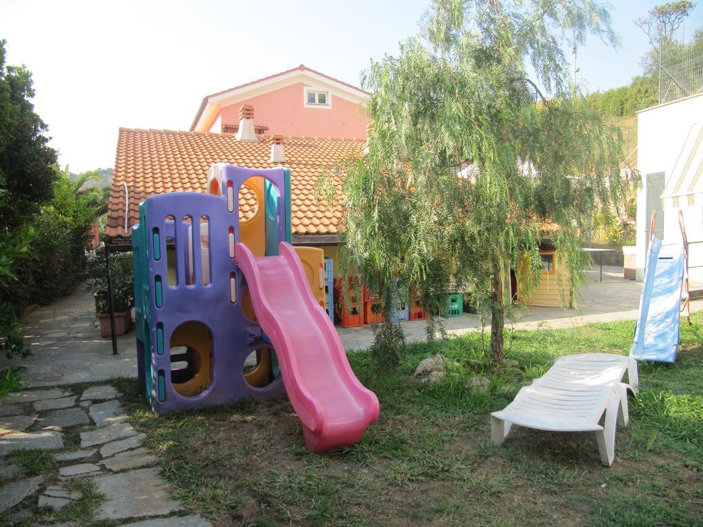 צ'לה ליגורה Agriturismo Cele מראה חיצוני תמונה